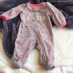 💥B2G1💥 Carter’s NB footed pajamas